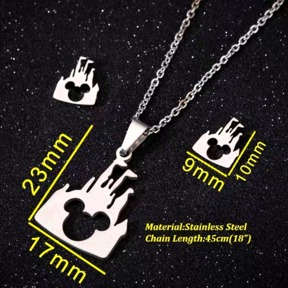 Mouse and castle set